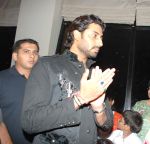 Abhishek Bachchan paints for Khushi at the Hlton Hotel - Abhishek Bachchan - 12.jpg
