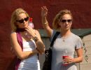 Kate Hudson cools off with a bottle of water-2.jpg
