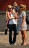 Kate Hudson cools off with a bottle of water-3.jpg