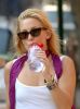 Kate Hudson cools off with a bottle of water-7.jpg