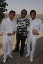 Anees Bazmi, Abbas Mastan at Subhash Ghai_s birthday bash and music launch of film Black And White (108).JPG