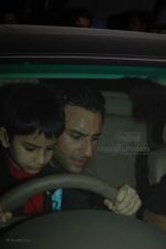 Saif Ali Khan picking up Kareena Kapoor in his car after the stardust awards (36).jpg