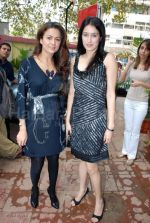 Glow girls Amrita  Arora and Sagarika Ghatge launch 51st Kaya skin clinic in Malad on Jan 30th 2008 (12).jpg