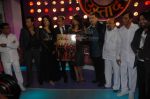 Saif Ali Khan, Akshay Khanna, Katrina Kaif, Sameera Reddy, Abbas Mastan at Race music launch on the sets of Amul Star Voice Chotte Ustaad in Film City on Feb 4th 2008 (64).jpg