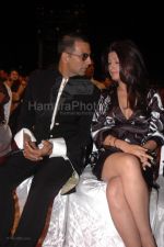 Akshaye Kumar & Twinkle Khanna at the MAX Stardust Awards 2008 on 27th Jan 2008 (95).jpg