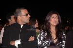 Akshaye Kumar with Twinkle Khanna at the MAX Stardust Awards 2008 on 27th Jan 2008 (65).jpg