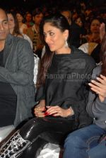 Kareena Kapoor at the MAX Stardust Awards 2008 on 27th Jan 2008 (19).jpg