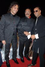 Vivek Oberoi,Akshaye Kumar at the MAX Stardust Awards 2008 on 27th Jan 2008 (39).jpg