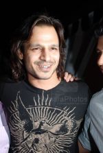 Vivek Oberoi at Bombay 72 east opening on 2nd Feb (42).jpg