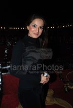 Mona Thiba at Gujarati Film Awards at Andheri Sports Complex on Feb 9th 2008(24).jpg