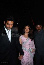 Abhishek Bachchan, Aishwarya Rai at Jodhaa Akbar premiere at IMAX WADALA on 14th feb 2008 (75).jpg