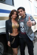 Sammir Dattani,Shama Sikandar on the sets of Anu Ranjan_s film Dhoom Dhadaka at Film City on Feb 18th 2008 (14).jpg