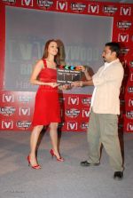 Neha Dhupia at India_s first live Bolywood flick launch by Channel V at Joss, kalaghoda on Feb 21st 2008 (35).jpg