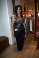 Sharon Prabhakar at the opneing of Chamomile by Kanchan and Vineet Dhingra at Khar on Feb 26 th 2008 (2).jpg