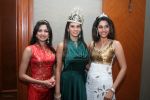 Pooja Kanwal, Shagun Sarabhai and Divya Parameshwaran at Miss India Worldwide bash hosted by HT City and Tijori Ent in JW Marriott on Feb 28th 2008(114).jpg