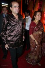 Suresh Wadkar at Chief Minister Vilasrao Deshmukh son, Amit_s wedding with TV actress Aditi Pratap Ghorpade in Mahalaxmi Race Course on 29th feb 2008 (25).jpg