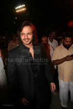 Vivek Oberoi at Chief Minister Vilasrao Deshmukh son, Amit_s wedding with TV actress Aditi Pratap Ghorpade in Mahalaxmi Race Course on 29th feb 2008 (5).jpg