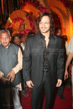 Vivek Oberoi at Chief Minister Vilasrao Deshmukh son, Amit_s wedding with TV actress Aditi Pratap Ghorpade in Mahalaxmi Race Course on 29th feb 2008 (6).jpg