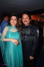 Pankaj Udhas at Worlds longest fashion walk with 100 models at Skyzone, High Street Phoenix on 1st March 2008 (3).jpg