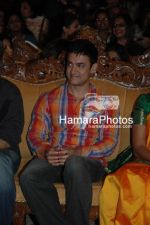 Aamir Khan at Sixteen Nine International Film Festival in Pravin Gandhi college of management on March 4th 2008(14).jpg