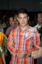 Aamir Khan at Sixteen Nine International Film Festival in Pravin Gandhi college of management on March 4th 2008(4).jpg
