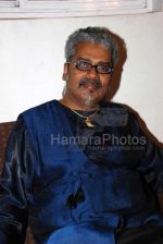 Hariharan at fund raise event for poor musicians at the Nehru Centre on March 7th, 2008 (3).jpg
