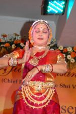 Hema Malini at her performance at Vasatotsav in Ajivasan Hall, Juhu, Mumbai on March 7, 2008 (3).jpg