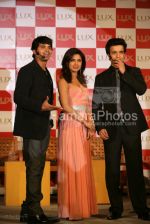 Sreesanth,Priyanka Chopra,Aamir Ali at the press conference in Grand Hyatt on March 11th 2008(16).jpg