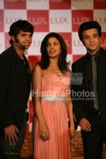 Sreesanth,Priyanka Chopra,Aamir Ali at the press conference in Grand Hyatt on March 11th 2008(18).jpg