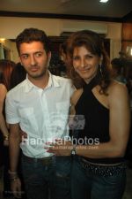 Aneeta Raaj with Son at the launch of WATSON FITNESS in Khar Danda on March 13th 2008(2).jpg