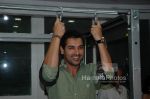 John Abraham at the launch of WATSON FITNESS in Khar Danda on March 13th 2008(5).jpg