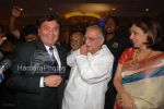 Rishi Kapoor, Gulzar,Neetu Singh at MAMI Festival closing night in JW Marriott on March 13th 2008(45).jpg