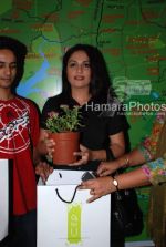 Gracy Singh promotes green Mumbai in Inorbit Mall on March 17th 2008(5).jpg