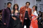 Manish Malhotra,Sophie Choudhary,Zayed Khan,Soha Ali Khan at Best of Wills India Fashion Week Part 2 (106).jpg