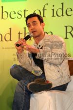 Aamir Khan at the Madison Innovation foundation event in Hilton on March 19th 2008(18).jpg