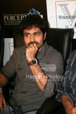 Emraan Hashmi at the Jannat press meet to announce the association with Percept in Percept office on March 19th 2008(11).jpg