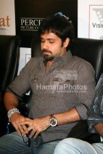 Emraan Hashmi at the Jannat press meet to announce the association with Percept in Percept office on March 19th 2008(14).jpg