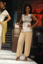 at Pantaloon Femina Miss India finalists in Hard Rock Cafe on March 26th 2008(46).jpg