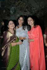 Barkha,Aruna Irani at Indraneil Sengupta and Barkha Bisht_s wedding bash in Kino_s cottage on March 30th 2008(2).jpg