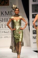 Model walks on the Ramp for Pria Kataria Puri in Lakme India Fashion Week on March 30th 2008(2).jpg