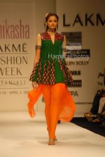 Model walks on the Ramp for Abhishek Dutta and Nikasha Tawadey in Lakme India Fashion Week on March 31th 2008(22).jpg