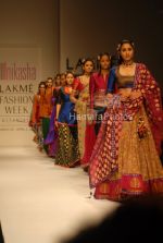 Model walks on the Ramp for Abhishek Dutta and Nikasha Tawadey in Lakme India Fashion Week on March 31th 2008(40).jpg