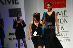 Model walks on the Ramp for Urvashi Kaur in Lakme India Fashion Week on March 31th 2008(31).jpg