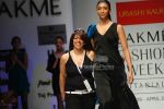 Model walks on the Ramp for Urvashi Kaur in Lakme India Fashion Week on March 31th 2008(32).jpg