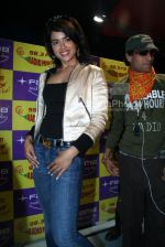 Sameera Reddy visits Fame and watches Race with 10th graders in Fame Andheri on April 2nd 2008(16).jpg