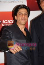 Shahrukh Khan at ICICI Bank announcement of the Global Indian account in Grand Hyatt on April 4th 2008 (14).jpg