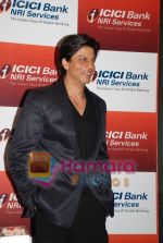 Shahrukh Khan at ICICI Bank announcement of the Global Indian account in Grand Hyatt on April 4th 2008 (16).jpg