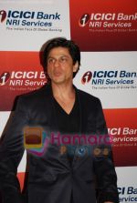 Shahrukh Khan at ICICI Bank announcement of the Global Indian account in Grand Hyatt on April 4th 2008 (22).jpg