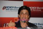 Shahrukh Khan at ICICI Bank announcement of the Global Indian account in Grand Hyatt on April 4th 2008 (3).jpg