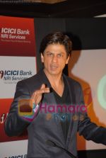 Shahrukh Khan at ICICI Bank announcement of the Global Indian account in Grand Hyatt on April 4th 2008 (30).jpg